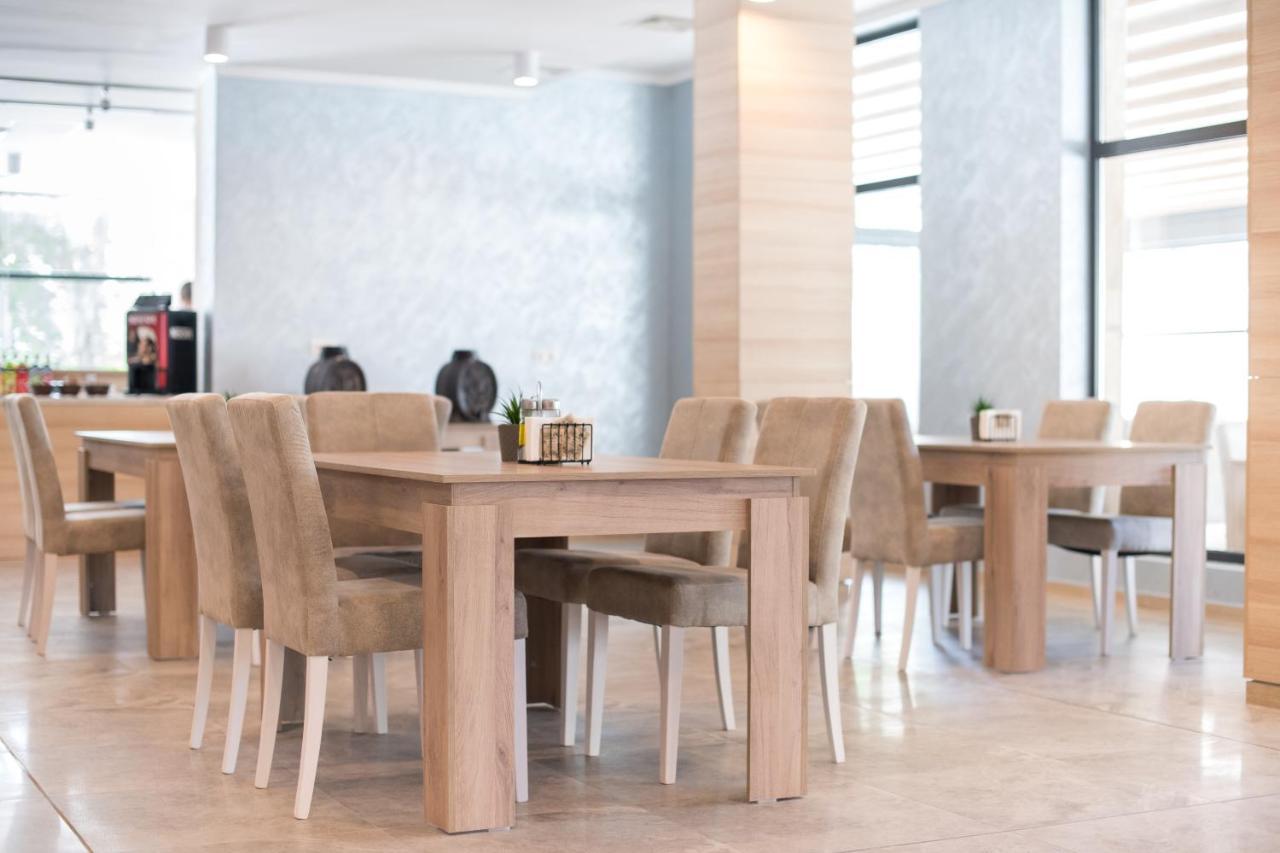 Cinema Hotel Приморско Экстерьер фото