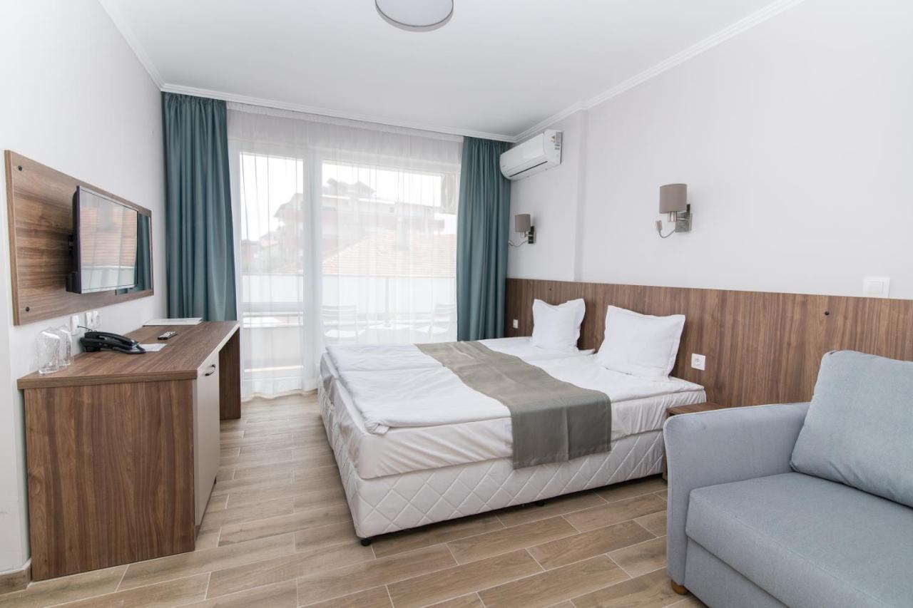 Cinema Hotel Приморско Экстерьер фото
