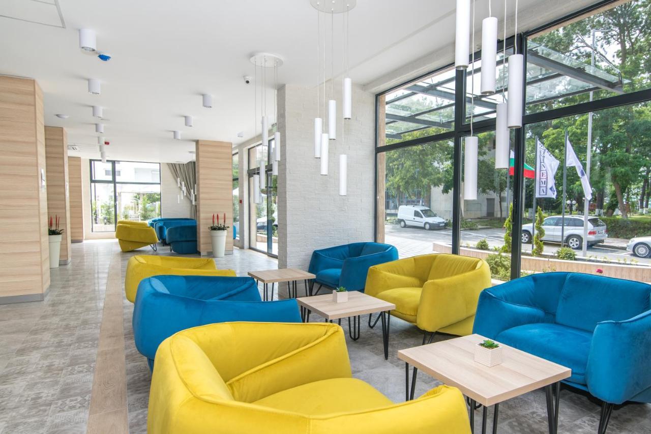 Cinema Hotel Приморско Экстерьер фото