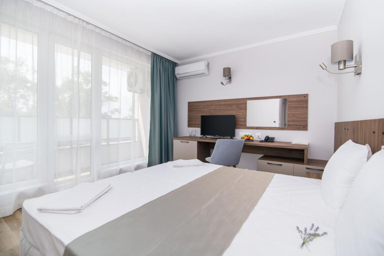 Cinema Hotel Приморско Экстерьер фото