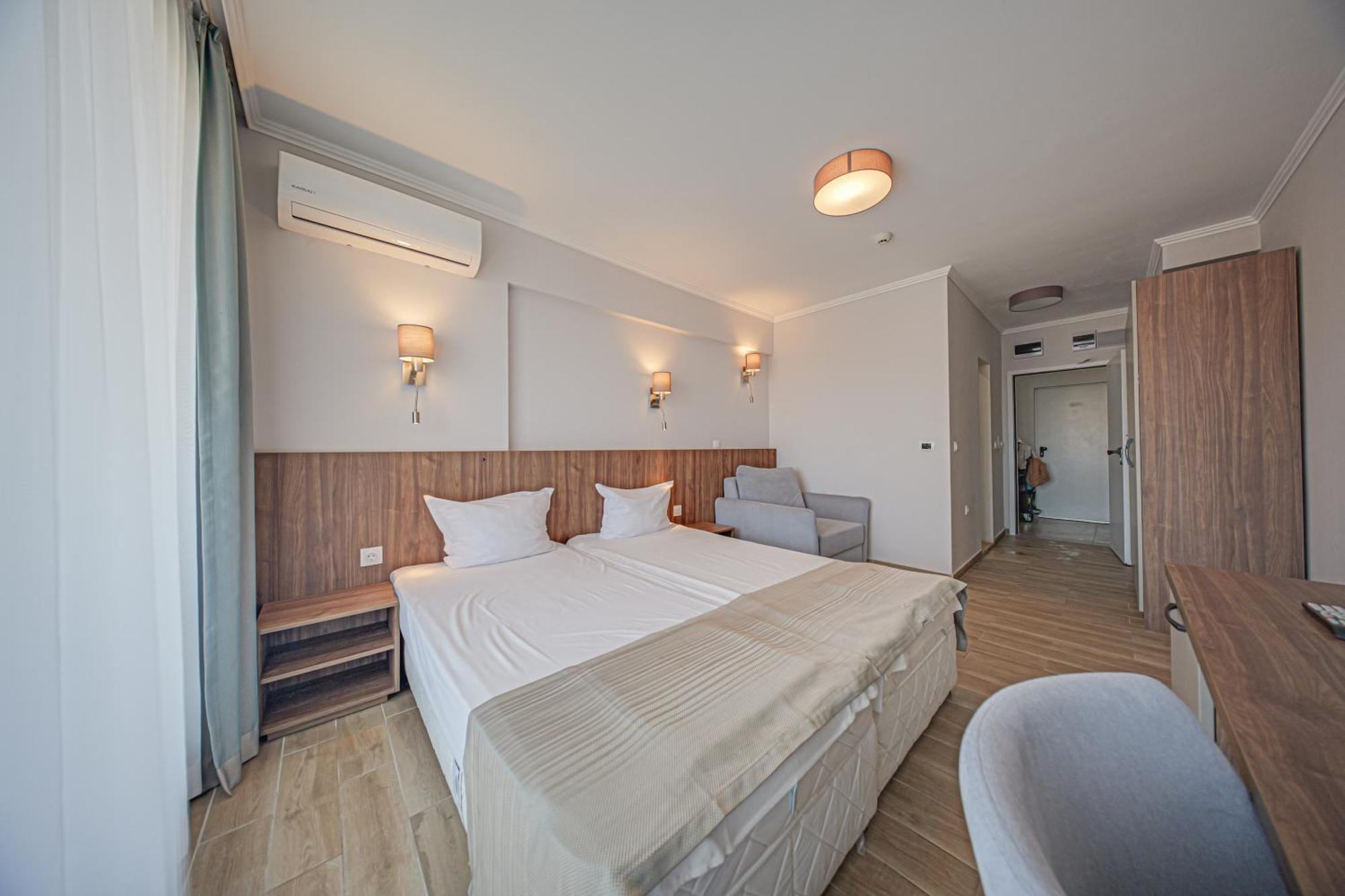 Cinema Hotel Приморско Экстерьер фото