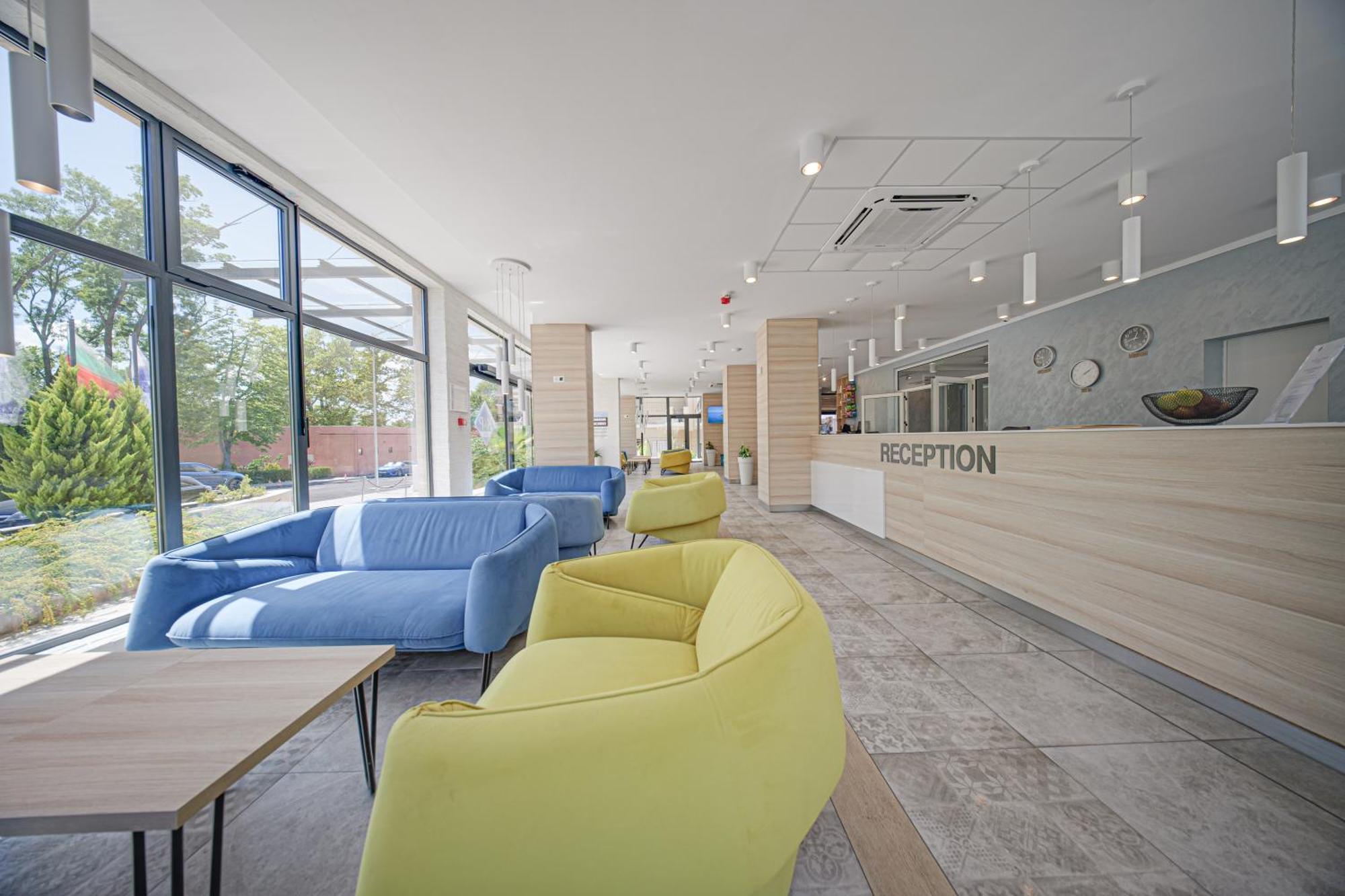 Cinema Hotel Приморско Экстерьер фото